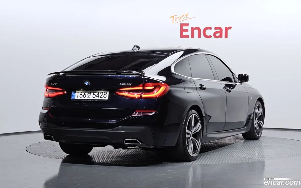 BMW 6 Series GT 630i xDrive M 2022 — миниатюра 2