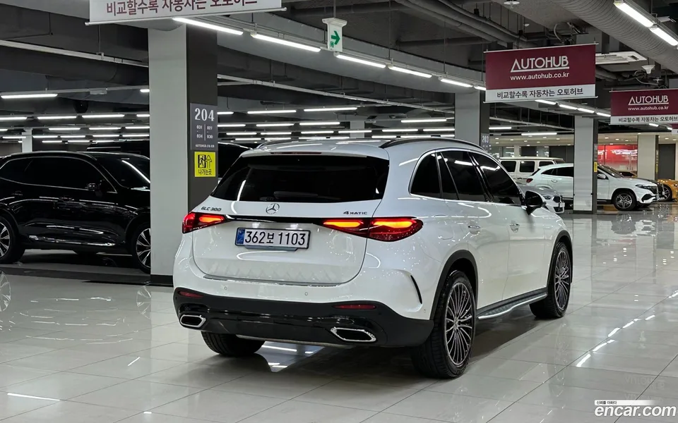 Mercedes-Benz GLC-Class GLC300 4MATIC AMG Line 2025 — миниатюра 4