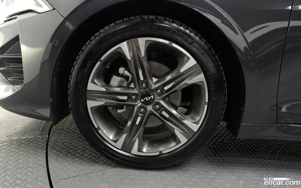 Kia K5 1.6 2022 — миниатюра 2