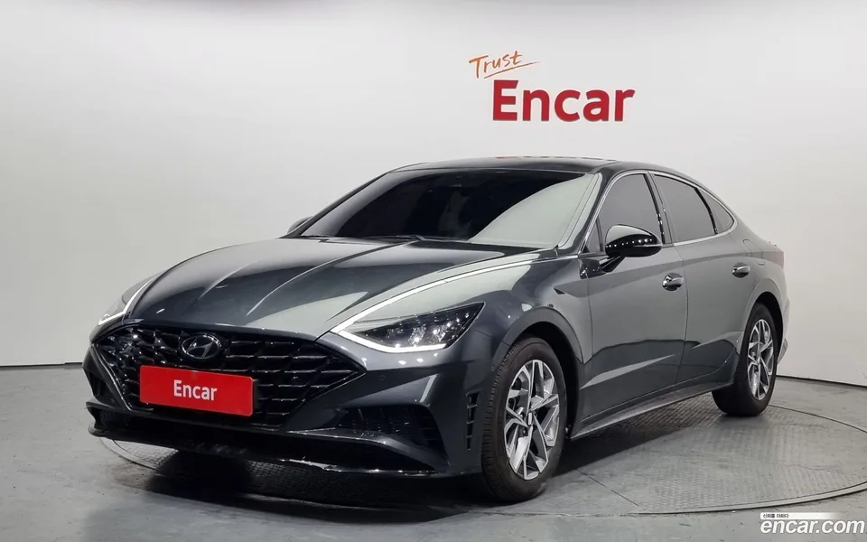 Hyundai Sonata 2.0 2022 — photo 1, buy with delivery to Moscow