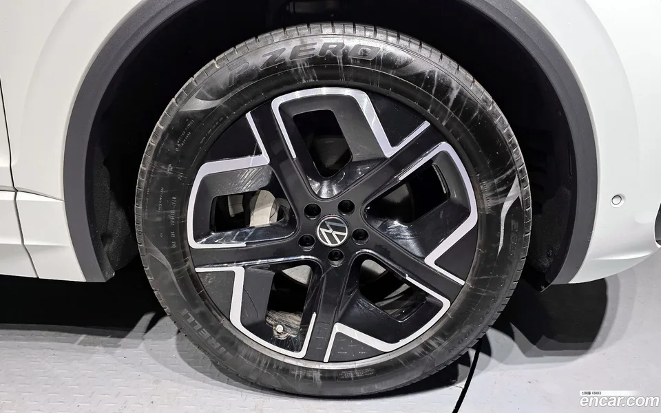 Volkswagen Touareg 3.0 TDI 2024 — миниатюра 2