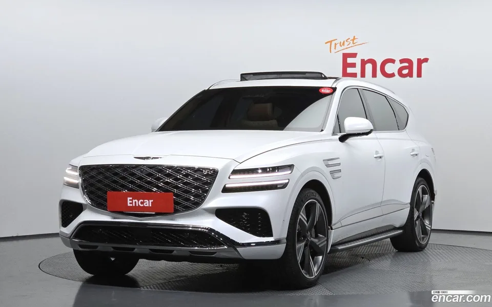 Genesis GV80 2.5T 2WD 2024 — фото 1, купить с доставкой в Москву