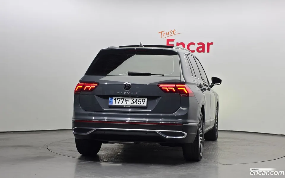 Volkswagen Tiguan 2.0 TDI 2023 — миниатюра 4