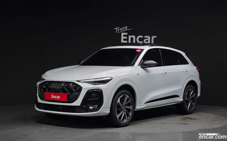 Audi Q5 (80A) 40 TDI S Line 2025 — фото 1, купить с доставкой в Москву