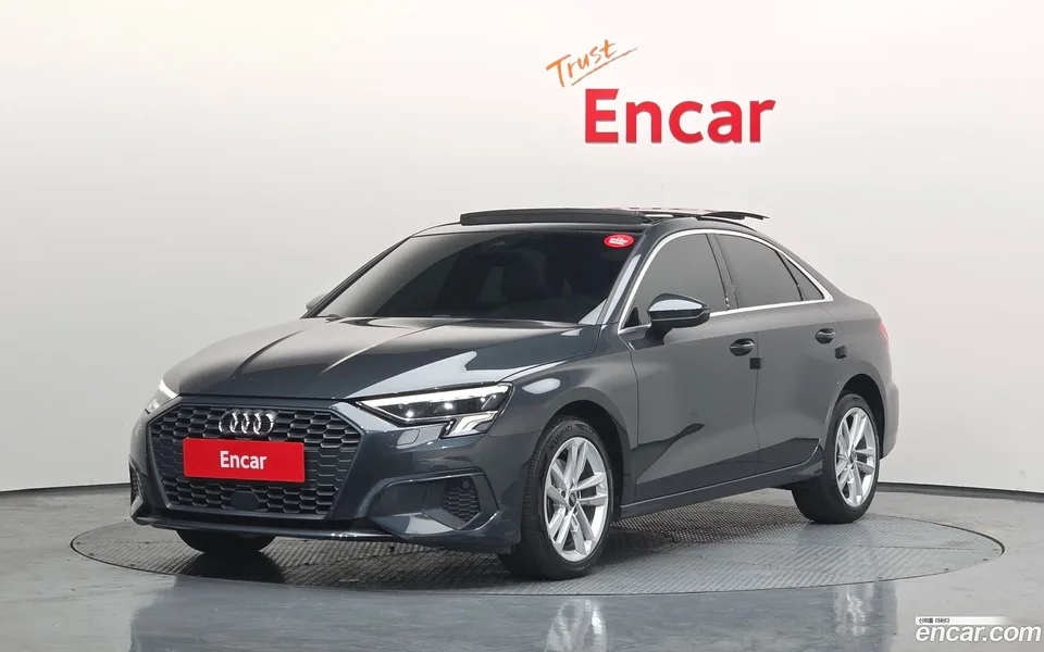 Audi A3 (8Y) 40 TFSI 2022 — фото 1, купить с доставкой в Москву