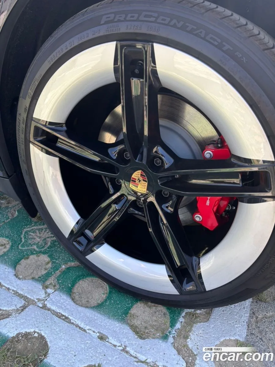 Porsche Taycan 4S 2025 — миниатюра 2