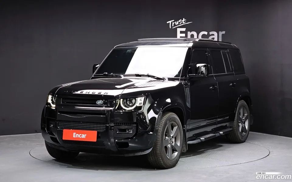 Land Rover Defender 110 D300 X- HSE 2025 — фото 1, купить с доставкой в Москву