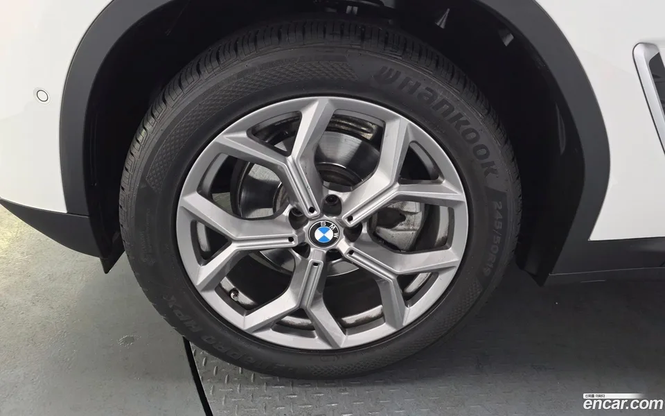BMW X4 xDrive20i xLine 2022 — миниатюра 5