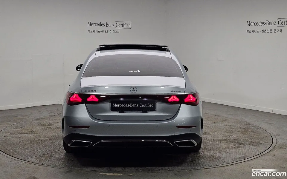 Mercedes-Benz E-Class E300 4MATIC AMG Line 2024 — миниатюра 4