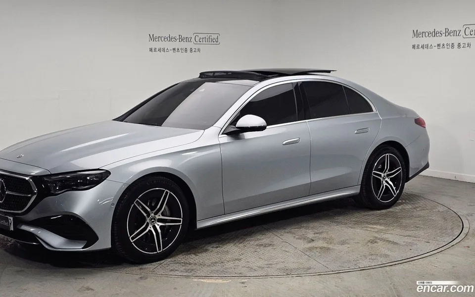 Mercedes-Benz E-Class E300 4MATIC AMG Line 2024 — фото 1, купить с доставкой в Москву