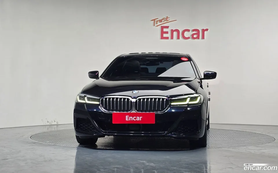 BMW 5 Series 530i xDrive M 2022 — миниатюра 3