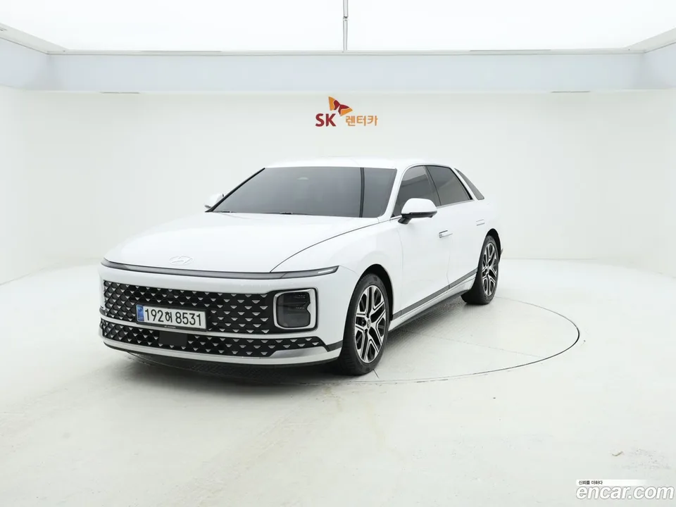 Hyundai Grandeur 2.5 2WD 2023 — фото 1, купить с доставкой в Москву