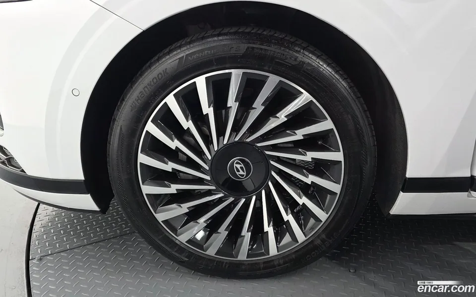 Hyundai Grandeur Hybrid 2023 — миниатюра 2