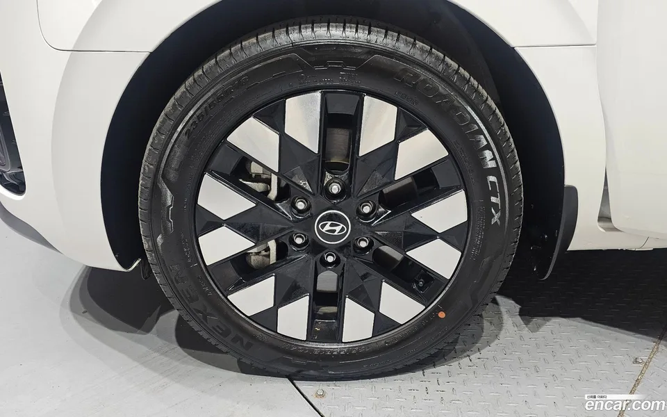Hyundai Staria 4WD 9 2024 — миниатюра 2