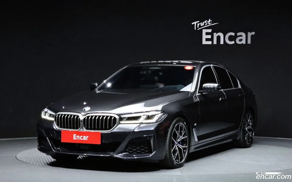 BMW 5 Series 530i M 2022 — фото 1, купить с доставкой в Москву
