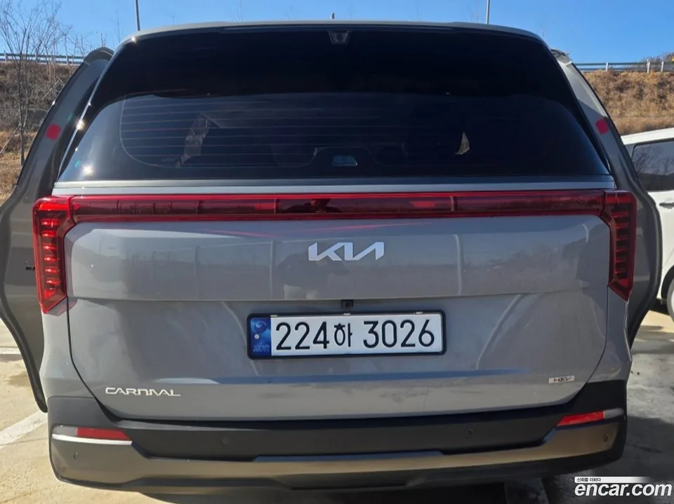 Kia Carnival HEV 9 2025 — миниатюра 2