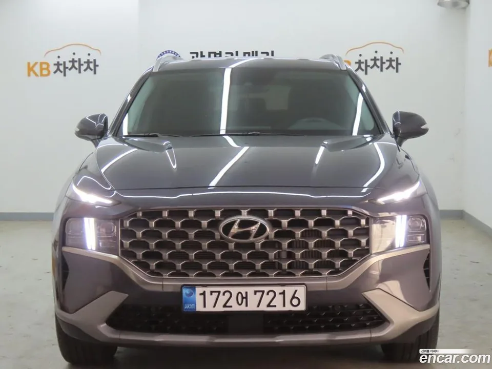 Hyundai SantaFe 2.5T 2WD 2022 — фото 1, купить с доставкой в Москву