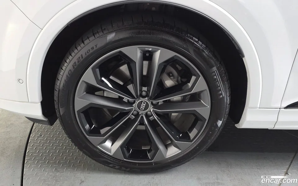 Audi Q7 (4M) 55 TFSI 2025 — миниатюра 2