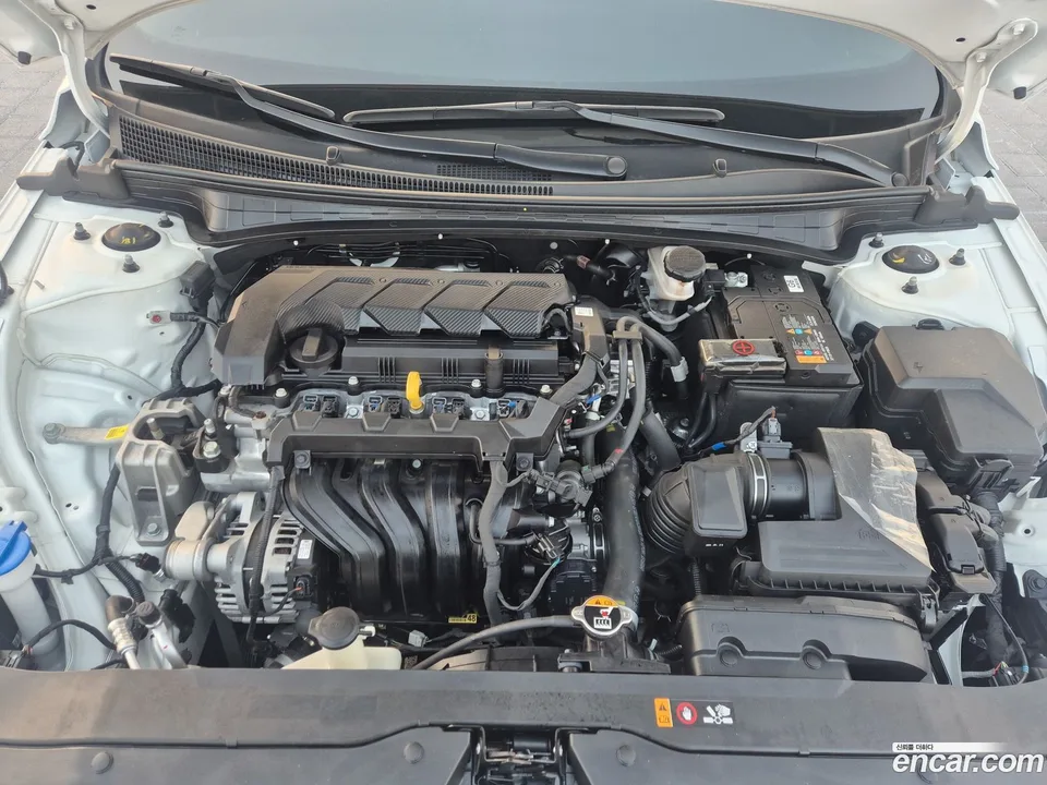 Hyundai Avante CN7 1.6 2024 — миниатюра 2
