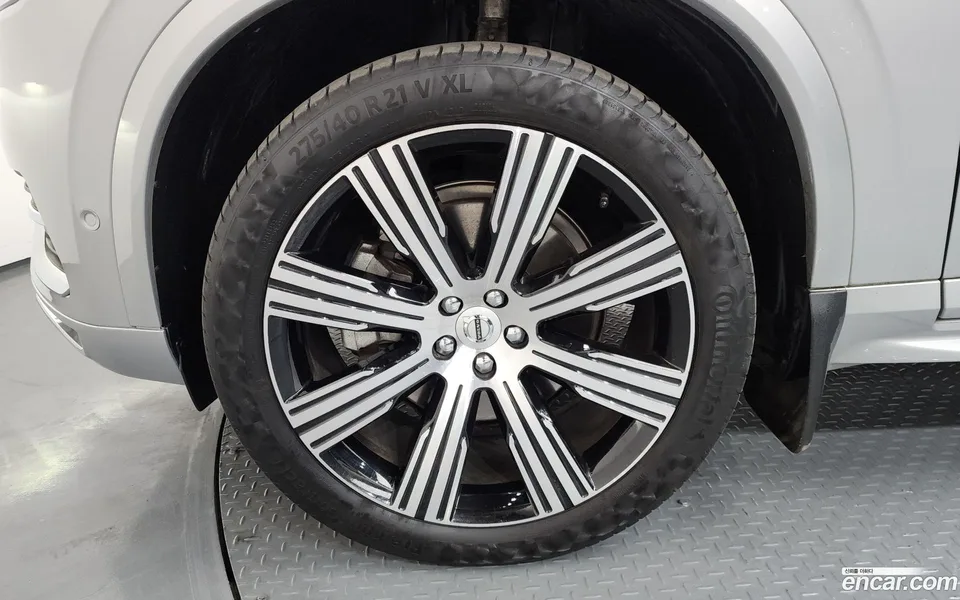 Volvo XC90 B6 2023 — миниатюра 5