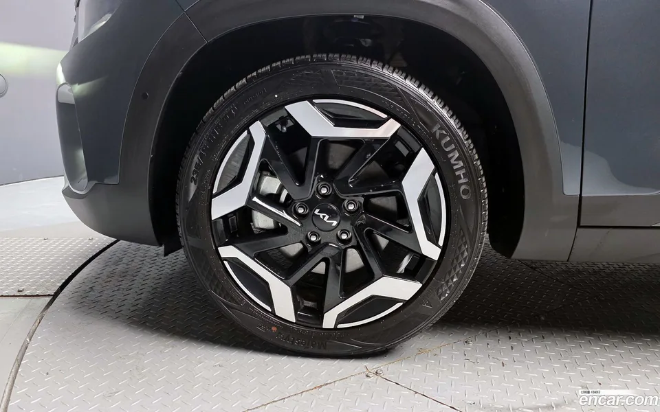 Kia Seltos 1.6 2WD 2023 — миниатюра 2