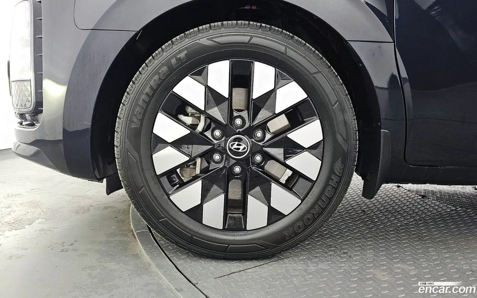 Hyundai Staria 4WD 9 2024 — миниатюра 5