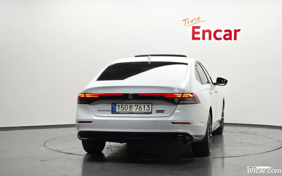 Honda Accord 2.0 2023 — миниатюра 4