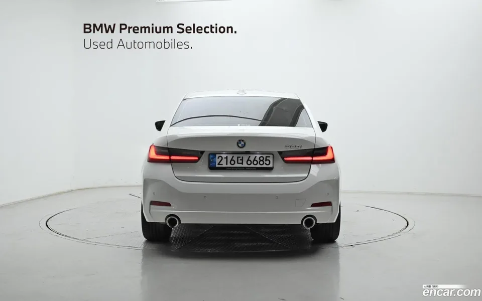 BMW 3 Series 320i 2023 — миниатюра 4