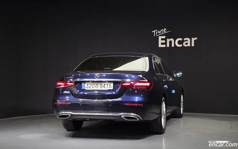 Mercedes-Benz E-Class E250 2022 — миниатюра 4
