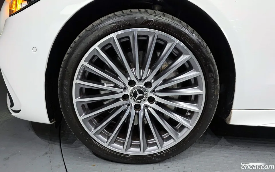 Mercedes-Benz C-Class C300 AMG Line 2022 — миниатюра 2