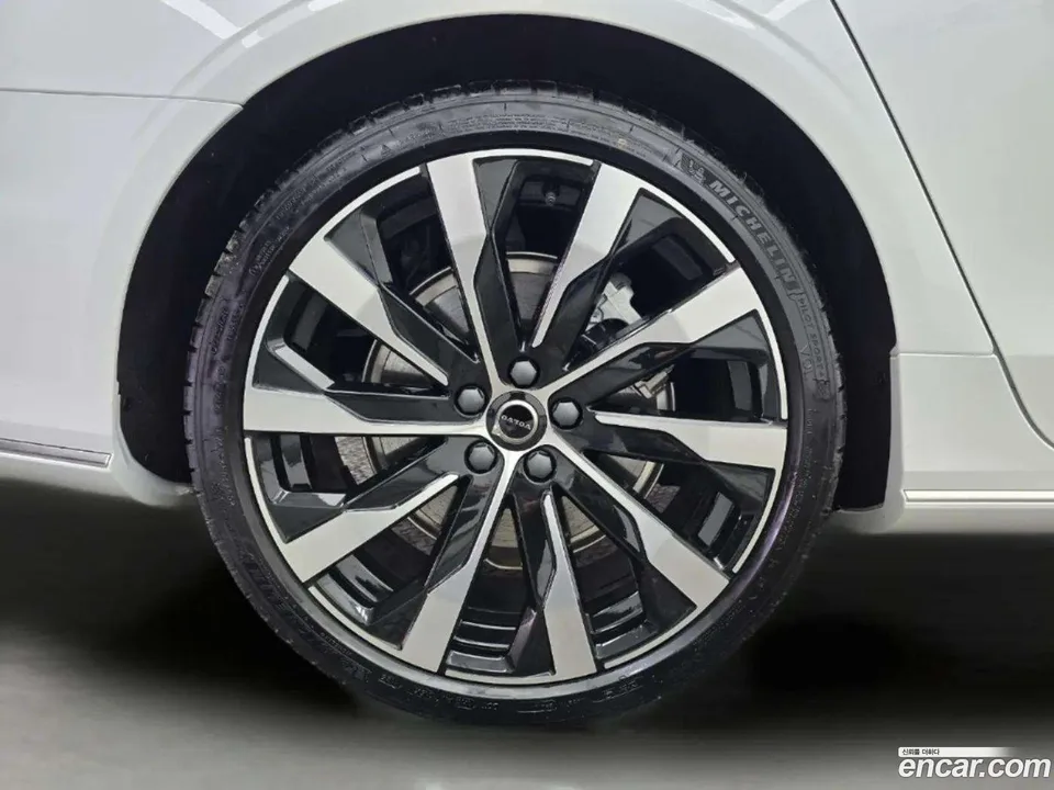 Volvo S90 B5 2025 — миниатюра 2