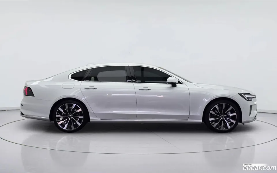 Volvo S90 B5 2025 — миниатюра 3