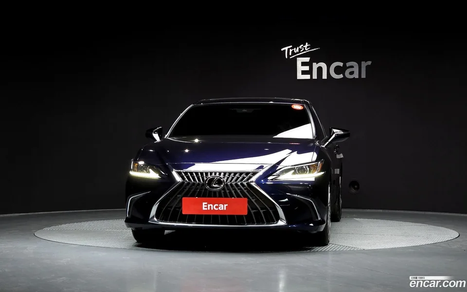 Lexus ES 300h 2023 — миниатюра 3