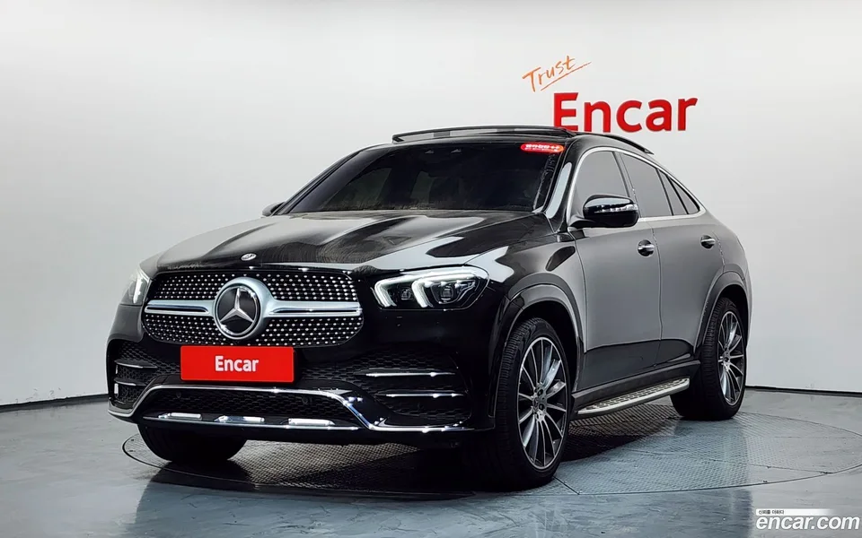 Mercedes-Benz GLE-Class GLE400d 4MATIC 2023 — фото 1, купить с доставкой в Москву