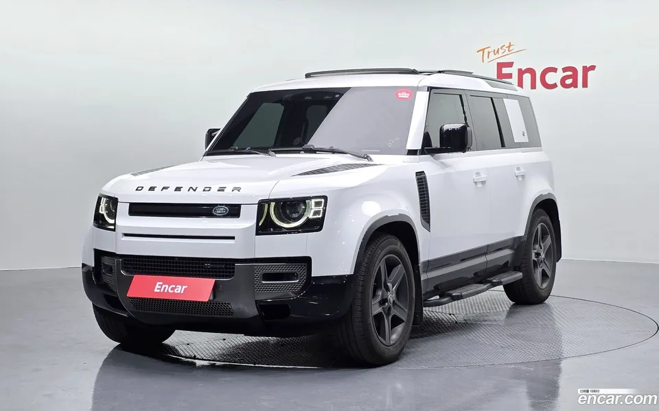 Land Rover Defender 110 P300 X- SE 2022 — фото 1, купить с доставкой в Москву