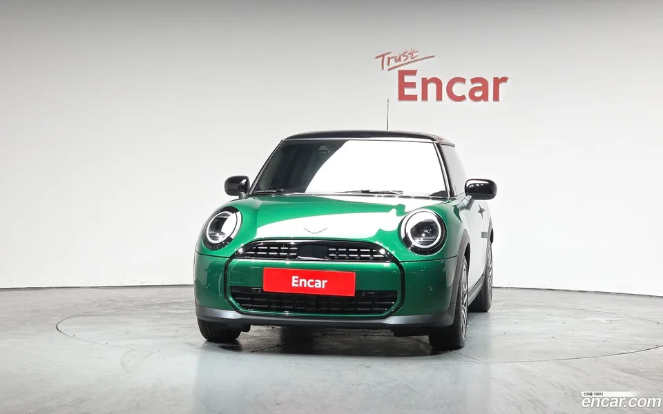 MINI Cooper C 2024 — миниатюра 3