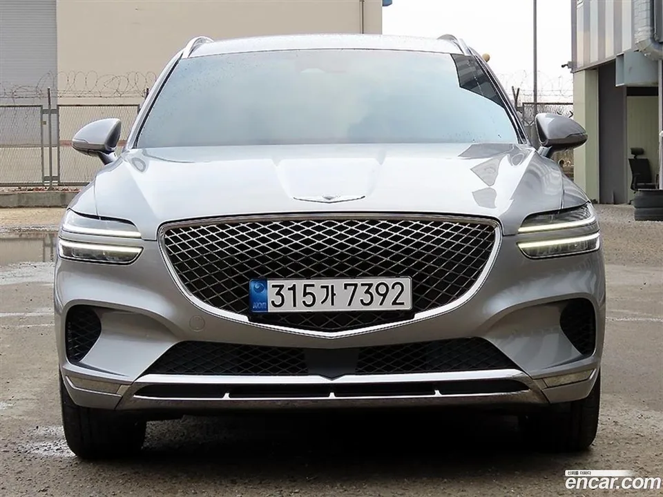 Genesis GV70 2.5T AWD 2022 — фото 1, купить с доставкой в Москву