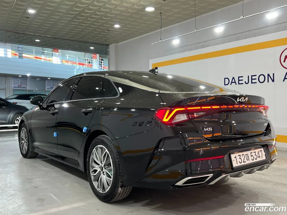 Kia K5 Hybrid 2023 — миниатюра 2