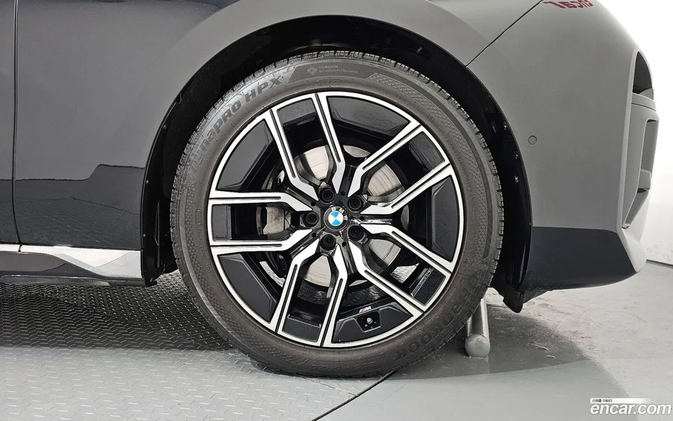 BMW 7 Series 740d xDrive M 2024 — миниатюра 2