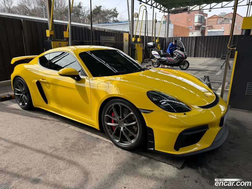 Porsche 718 Cayman 4.0 GT4 2022 — фото 1, купить с доставкой в Москву