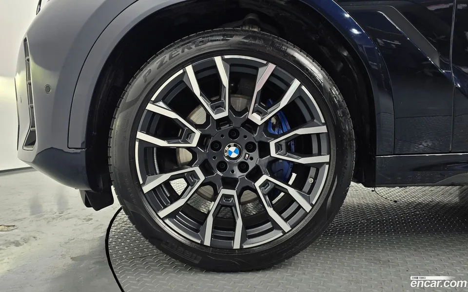 BMW X6 xDrive40i M 2024 — миниатюра 2