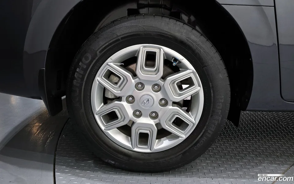 Hyundai Staria 5 2023 — миниатюра 5