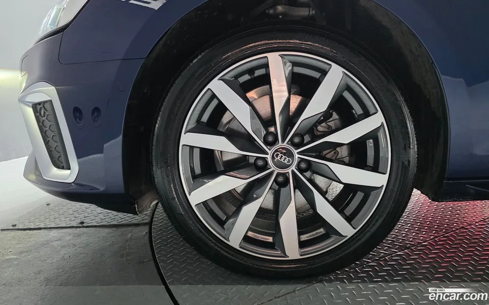 Audi A4 40 TFSI 2023 — миниатюра 2