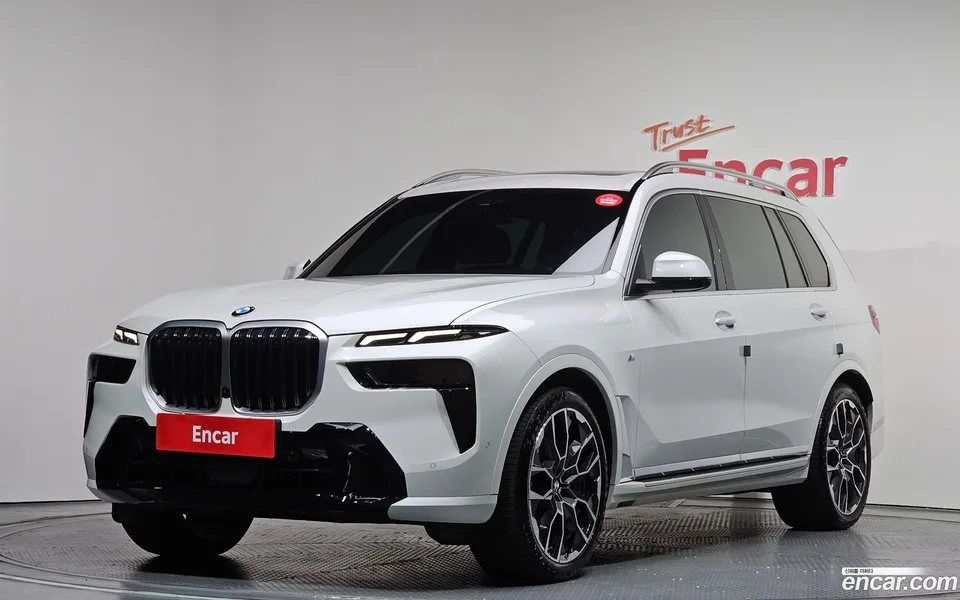 BMW X7 xDrive 40d M 7 2024 — фото 1, купить с доставкой в Москву