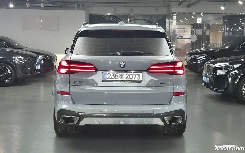 BMW X5 xDrive 40i M 2023 — миниатюра 3