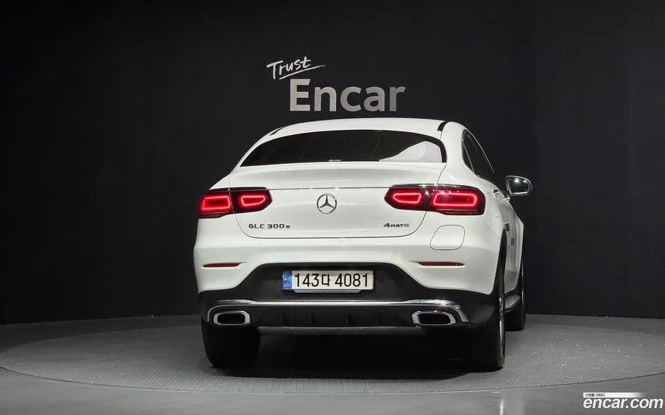 Mercedes-Benz GLC-Class GLC300e 4MATIC 2023 — миниатюра 4
