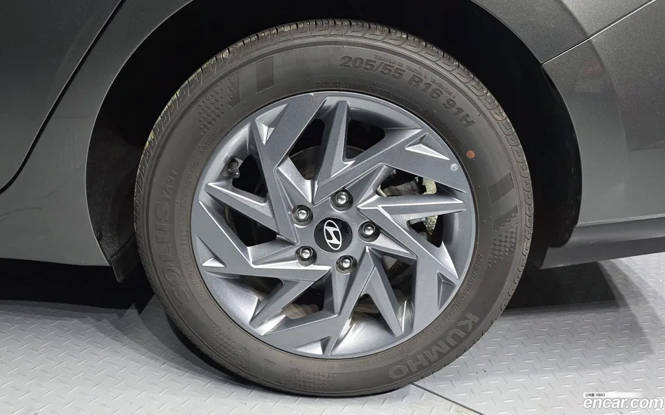 Hyundai Avante CN7 1.6 2024 — миниатюра 2