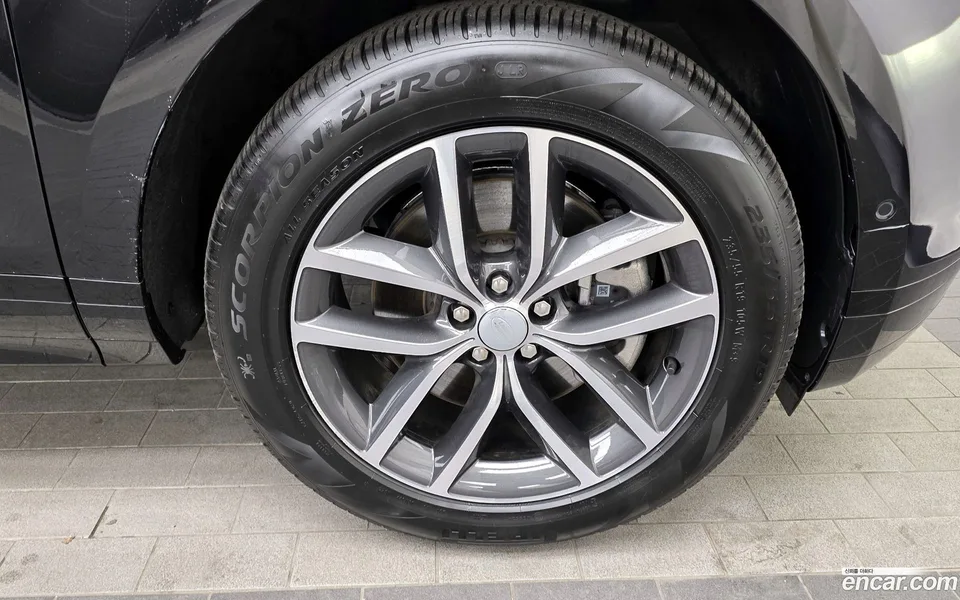 Land Rover Range Rover Evoque P250 SE 2024 — миниатюра 2
