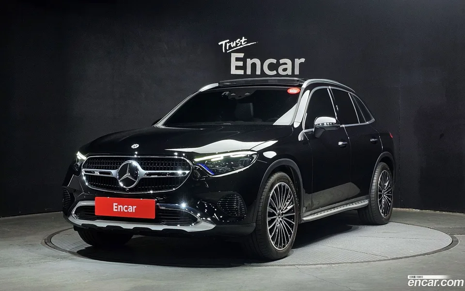 Mercedes-Benz GLC-Class GLC300 4MATIC 2024 — фото 1, купить с доставкой в Москву