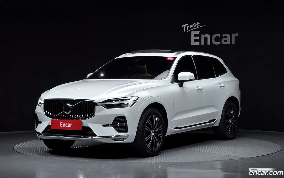 Volvo XC60 B5 2022 — фото 1, купить с доставкой в Москву